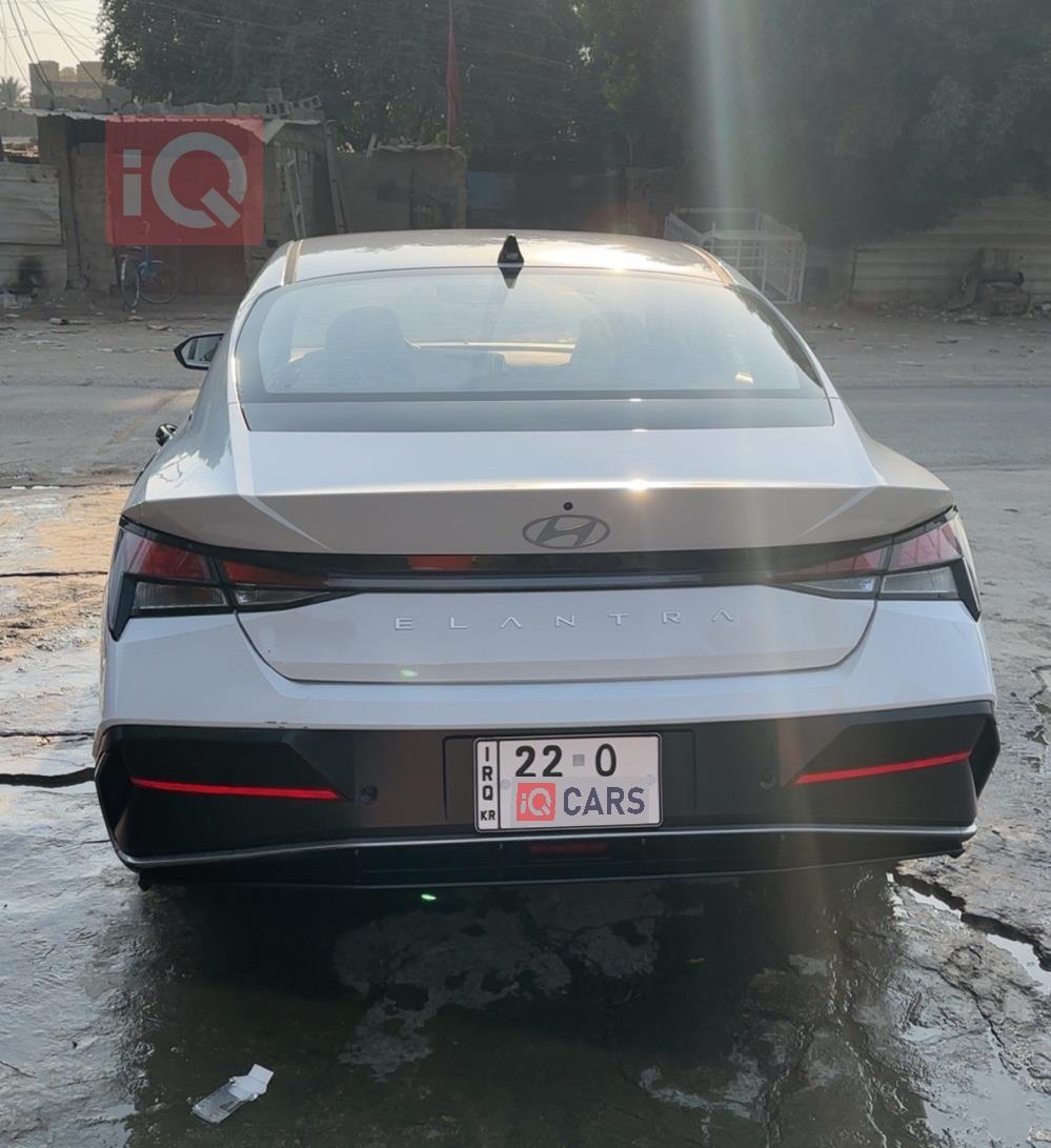 هیوندای ئەلەنترا